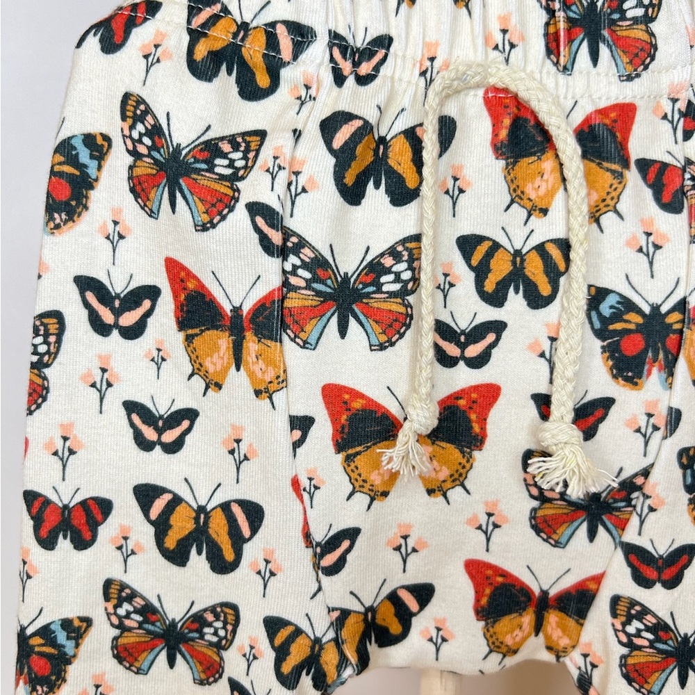 NWOT Cream Butterfly Print Kids Pajama/Lounge Set - Picture 4 of 5